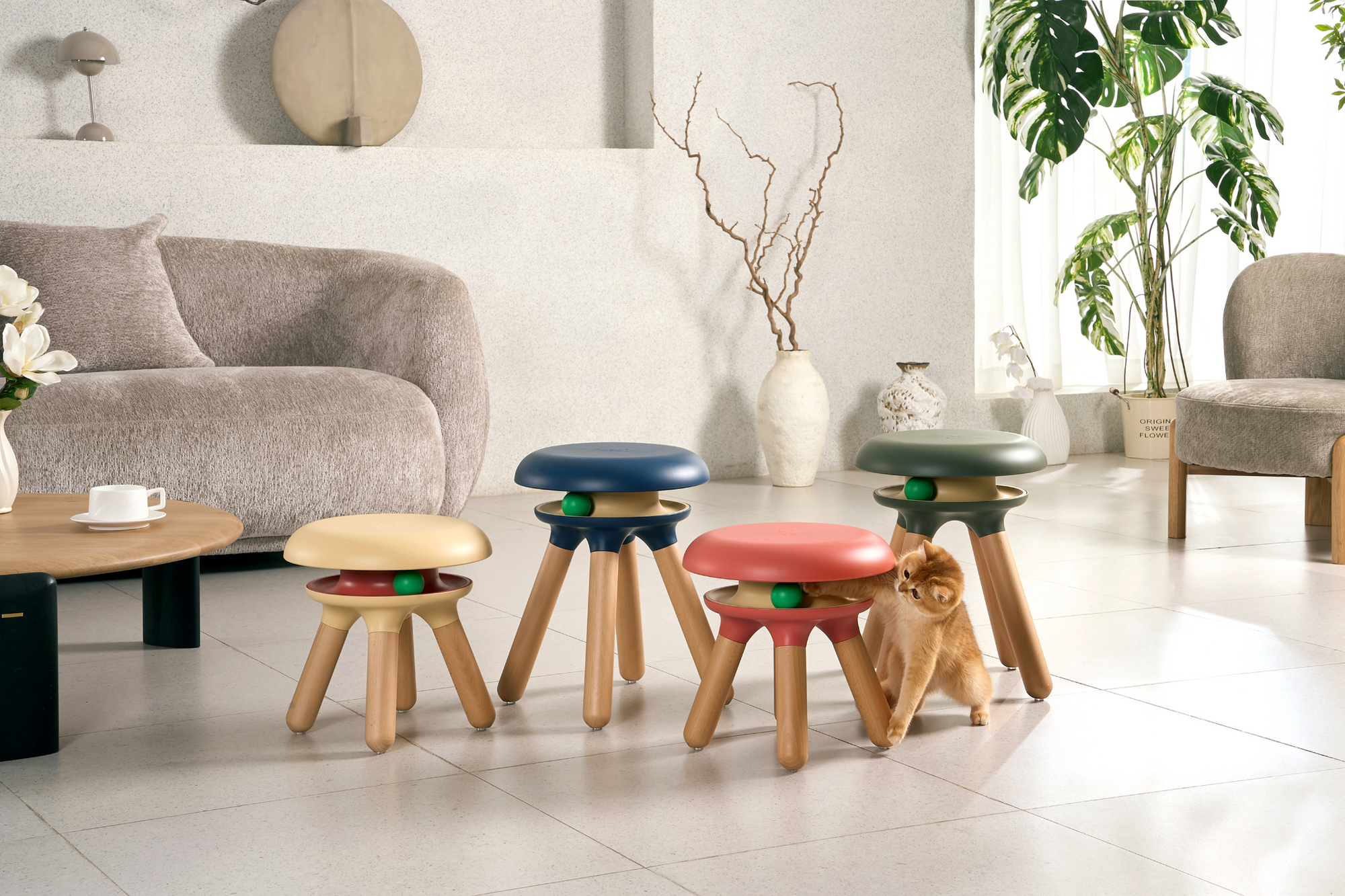 Planet Orbit Cat Teaser Stool